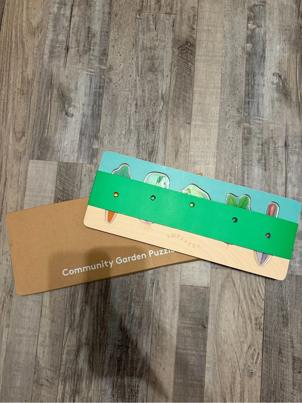 Lovevery Kids Puzzle - Green Wooden Community Garden Peg Puzzle BRAND NEW